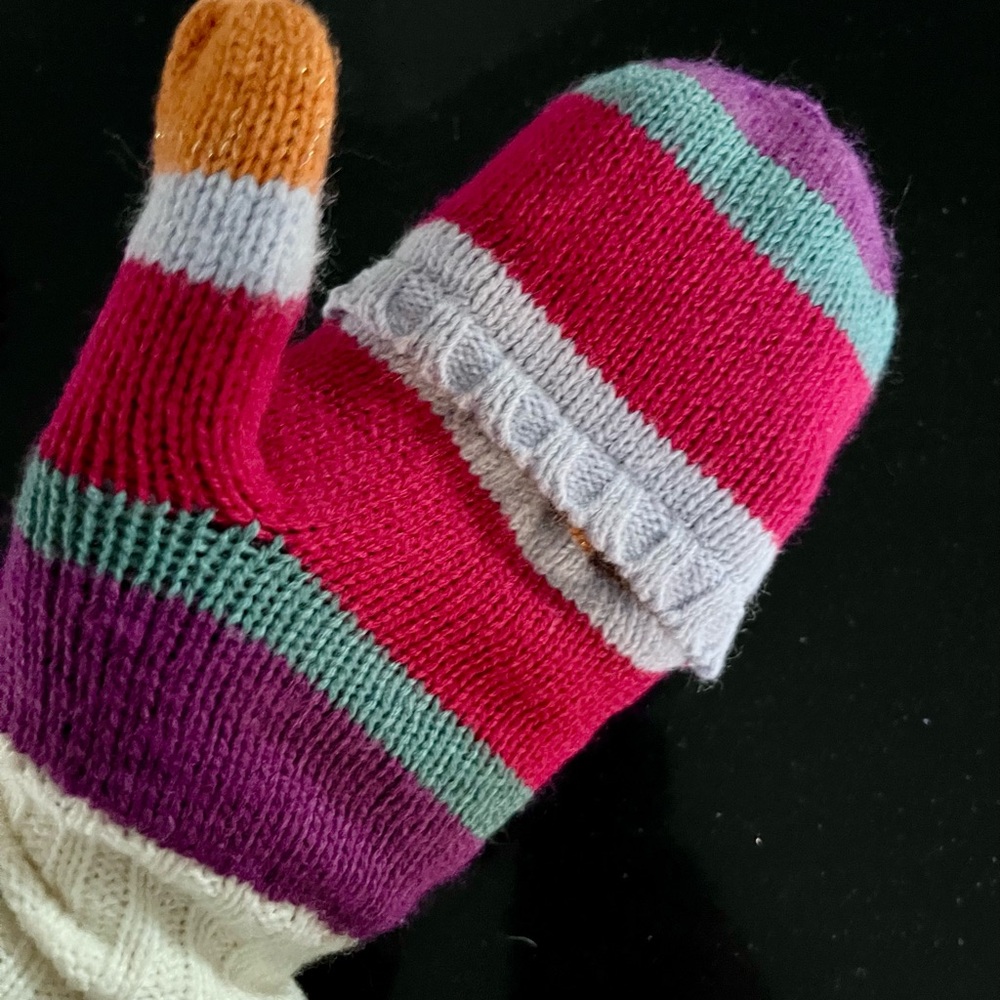 Colorful Striped Women’s Mittens - Picture 3 of 6